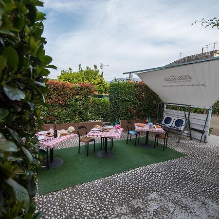 Villa Rocla Guest House Помпей Екстериор снимка