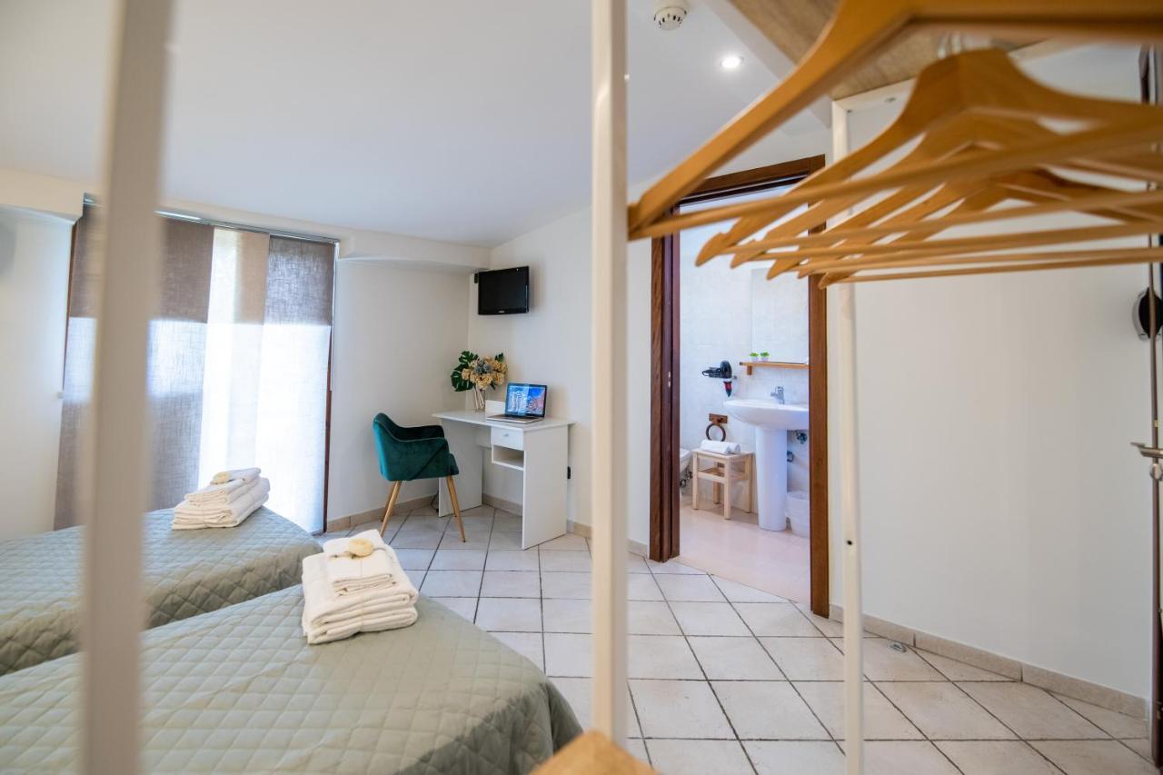 Villa Rocla Guest House Помпей Екстериор снимка
