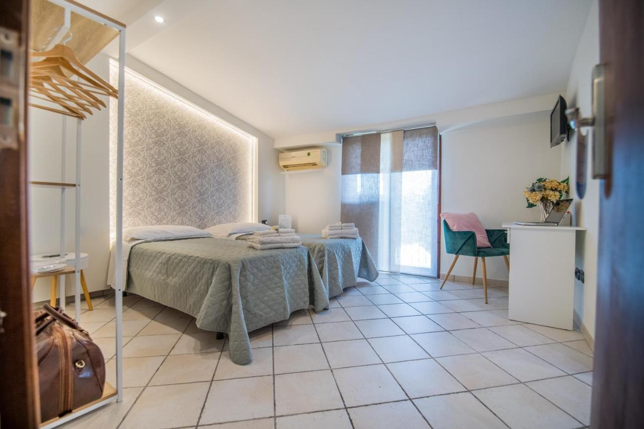 Villa Rocla Guest House Помпей Екстериор снимка