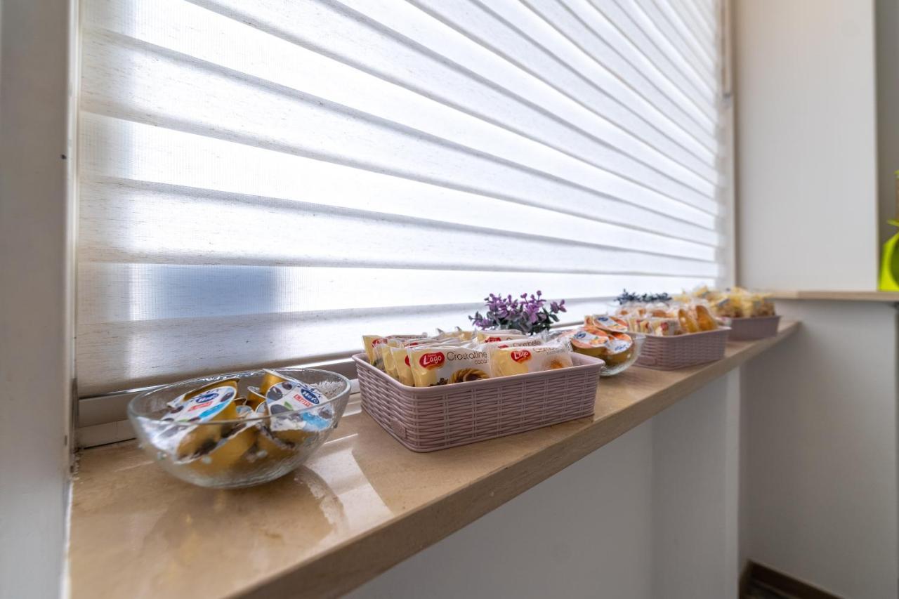 Villa Rocla Guest House Помпей Екстериор снимка